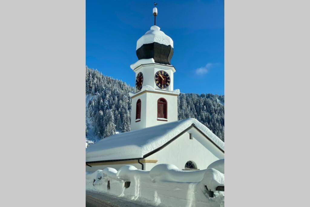 Bambi Lodge Ferienwohnung Auf Knapp 1400 M Nahe Arosa Peist Exterior foto