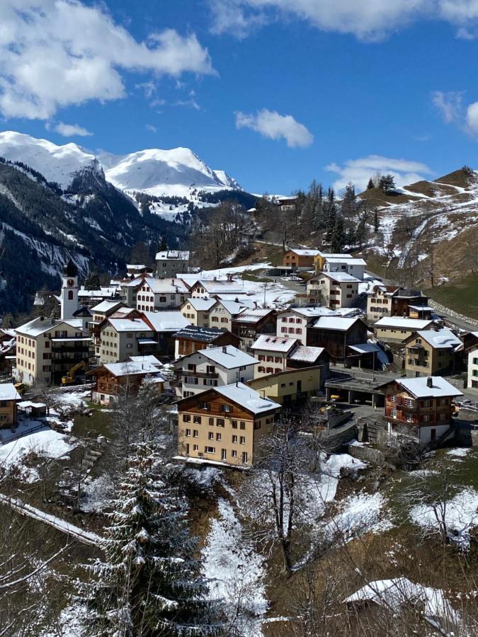 Bambi Lodge Ferienwohnung Auf Knapp 1400 M Nahe Arosa Peist Exterior foto